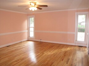 Building Photo - Forest Acres