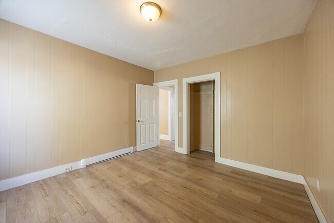 Building Photo - 28 Richmond St