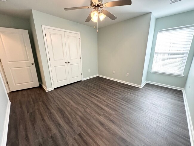 Building Photo - Myrtle Beach - 3 Bedroom / 2 Bathroom Home