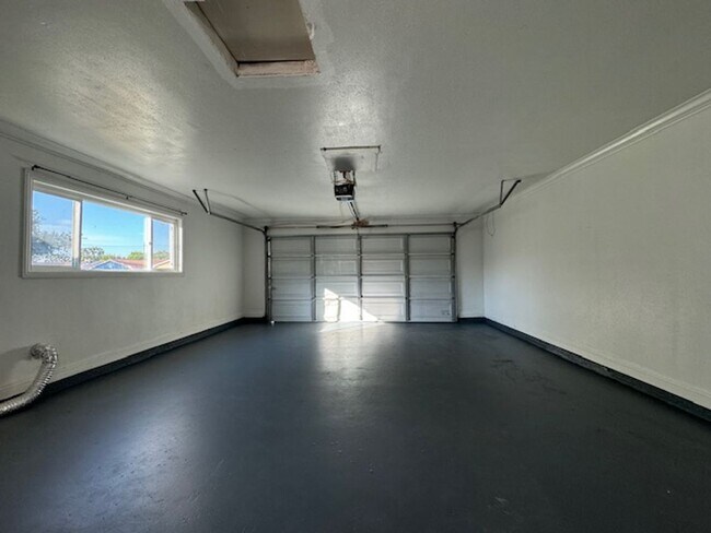 Building Photo - Remodeled Home in Santa Ana