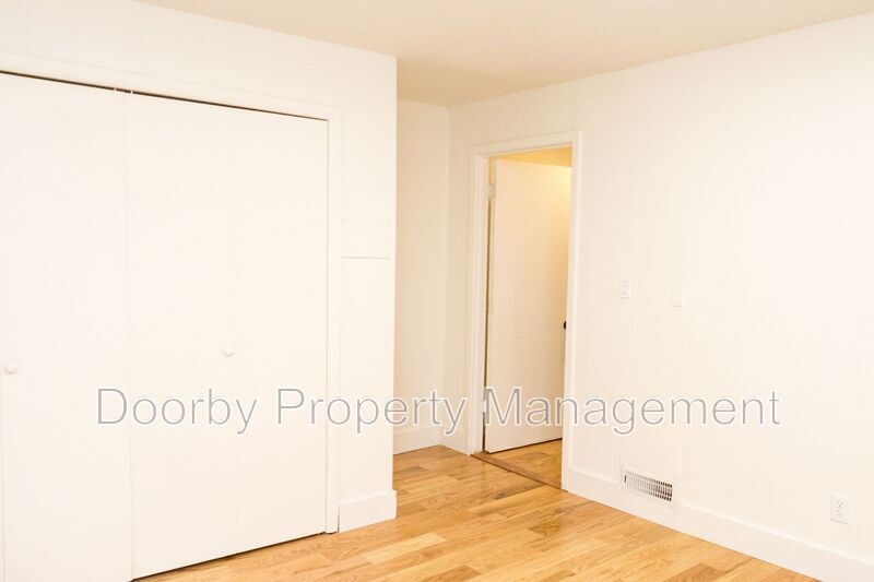 Building Photo - 814 N Germantown Rd