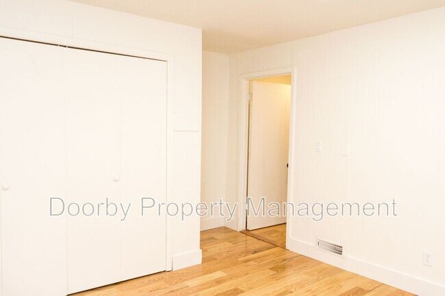 Building Photo - 814 N Germantown Rd