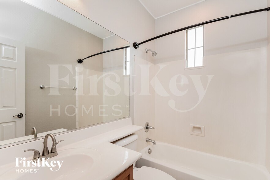 Building Photo - 18505 Verdin Rd