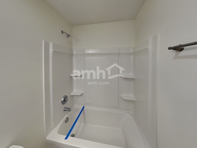 Building Photo - 122 Faulkner Dr