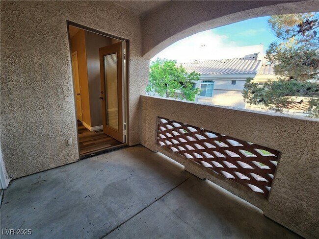 Building Photo - 7400 W Flamingo Rd