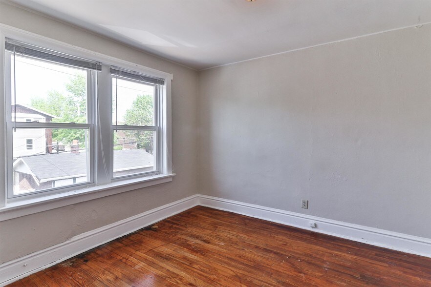Building Photo - 3811 Keokuk St