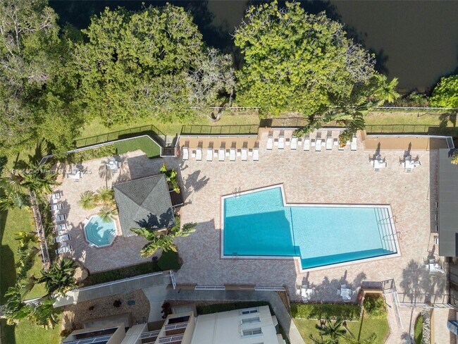 Building Photo - 7785 SW 86th St