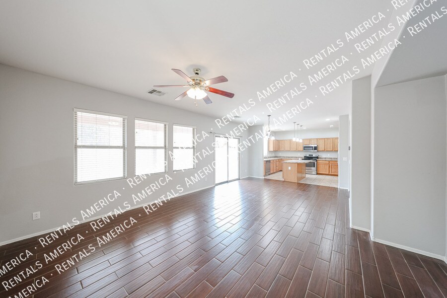 Building Photo - 4563 E Oxford Ln