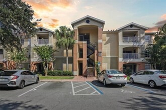 Building Photo - 1999 Summer Club Dr