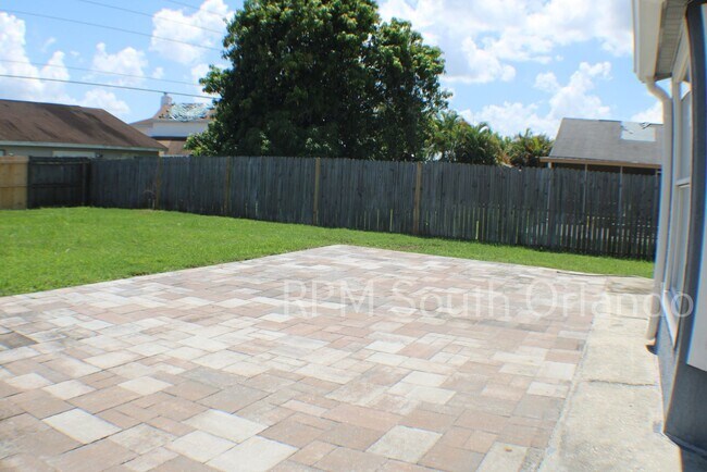 Building Photo - 3-bedroom 2-bath home in Meadow Woods