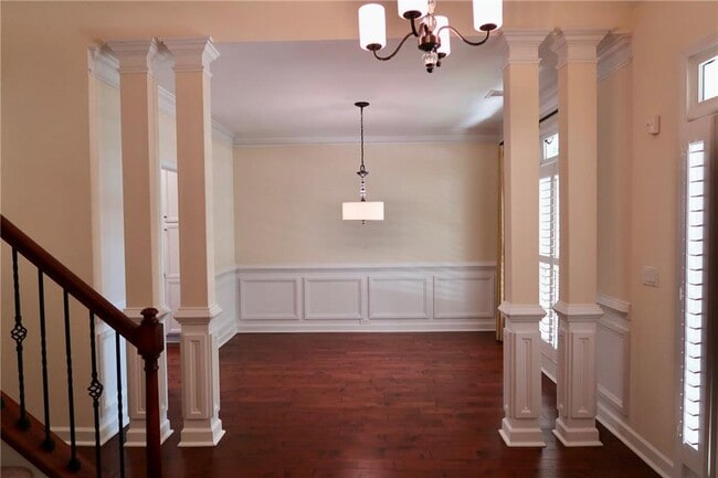 Building Photo - 515 Village Arbor Park NW