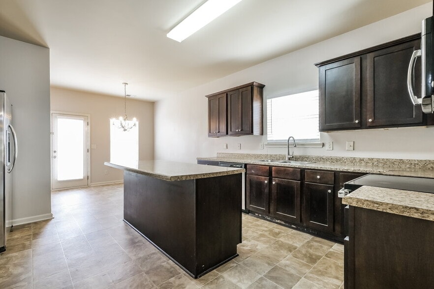 Building Photo - 1314 Little Hampton Dr