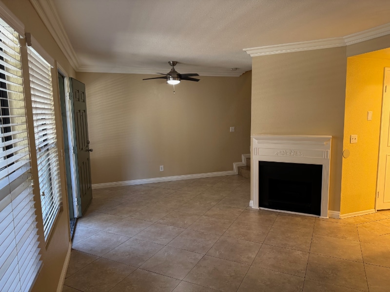 Building Photo - 8167 Vineyard Ave