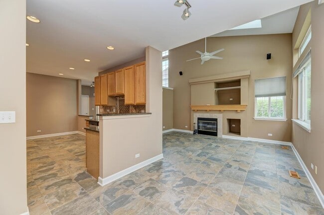 Building Photo - 3015 Kentshire Cir