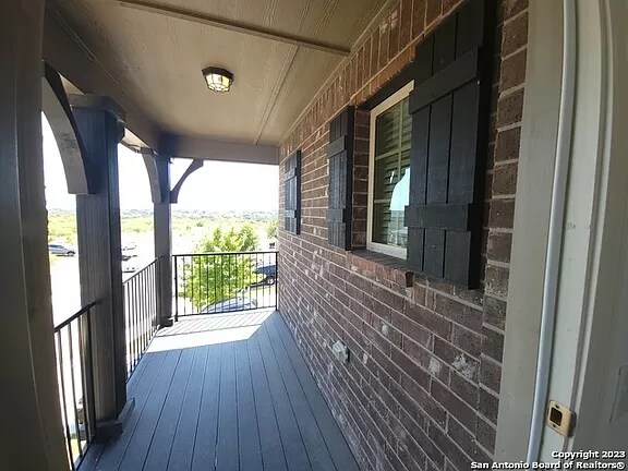 Building Photo - 1319 Wooden Fox