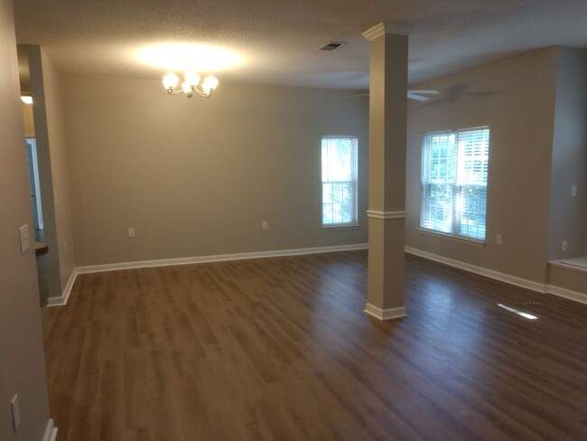 Building Photo - Coming Soon! Beautiful 2BDRM 2BTH at Greys...