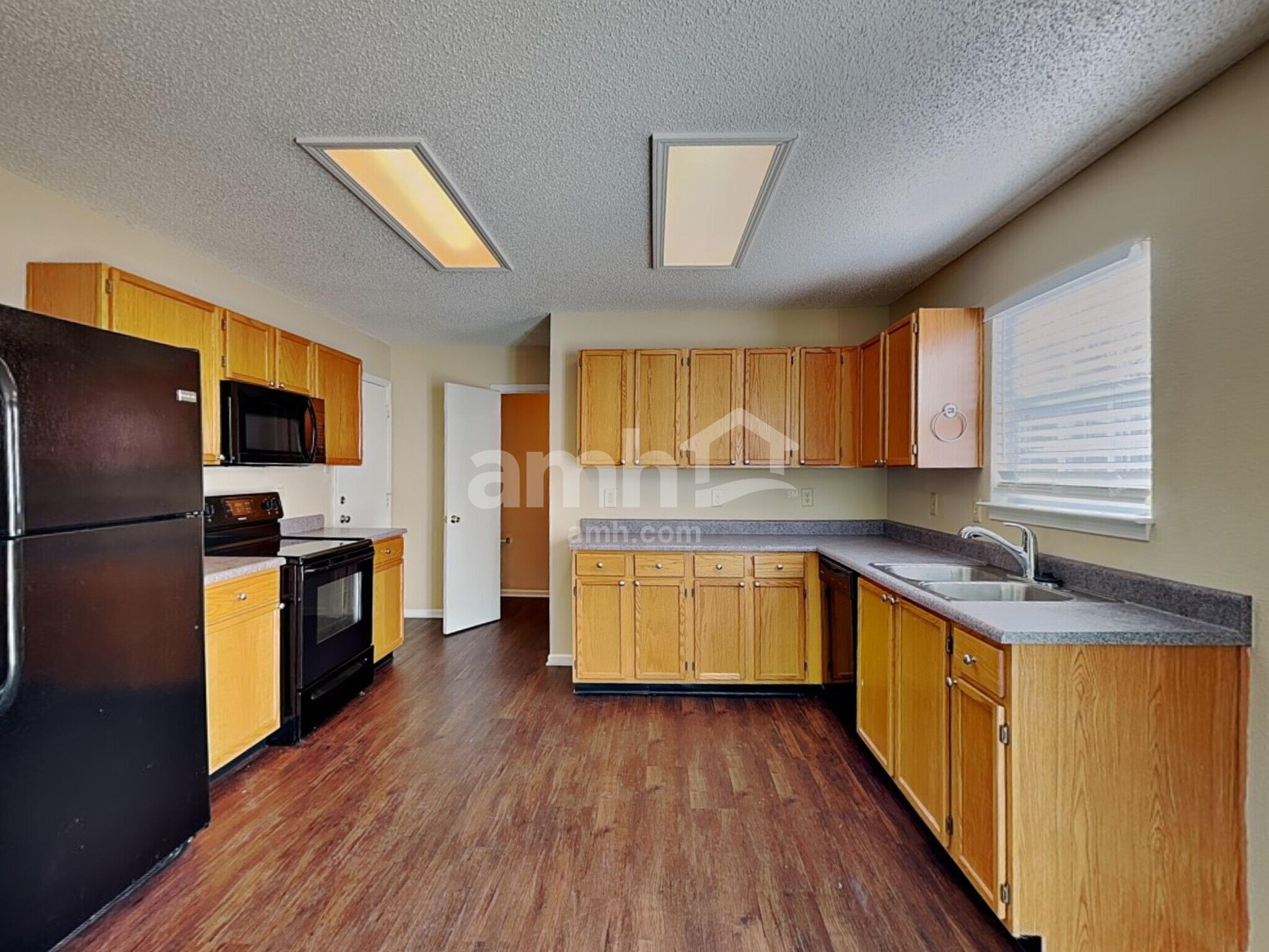 Building Photo - 10887 Delphi Dr