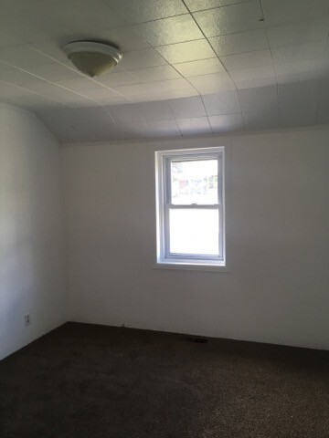 Building Photo - Rattlesnake home for lease!