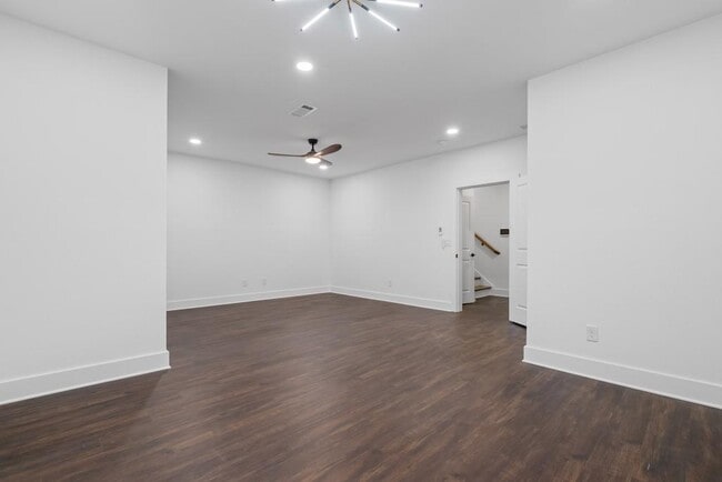 Building Photo - 161 Brush Creek Ct