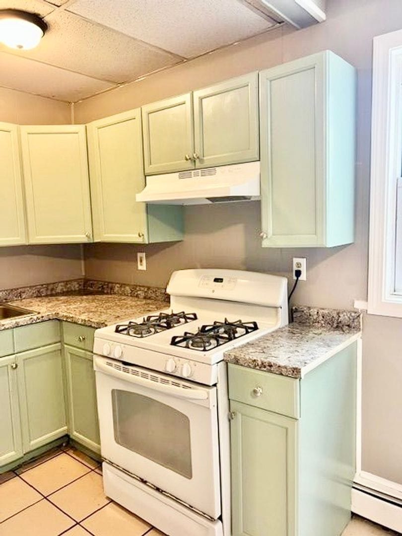 Building Photo - 22-24 Lawn Avenue - Unit #1R