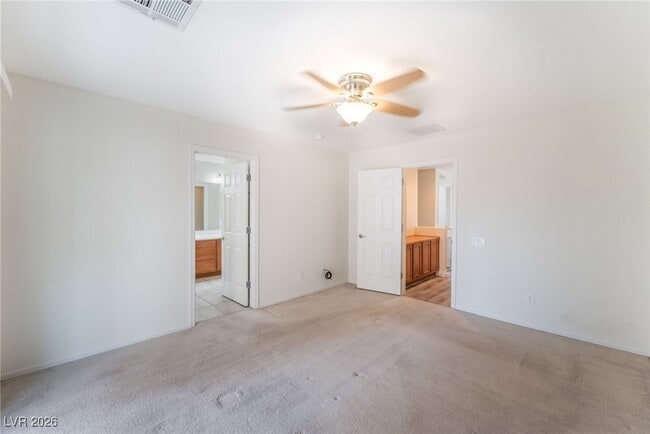 Building Photo - 10822 La Florentina Ave