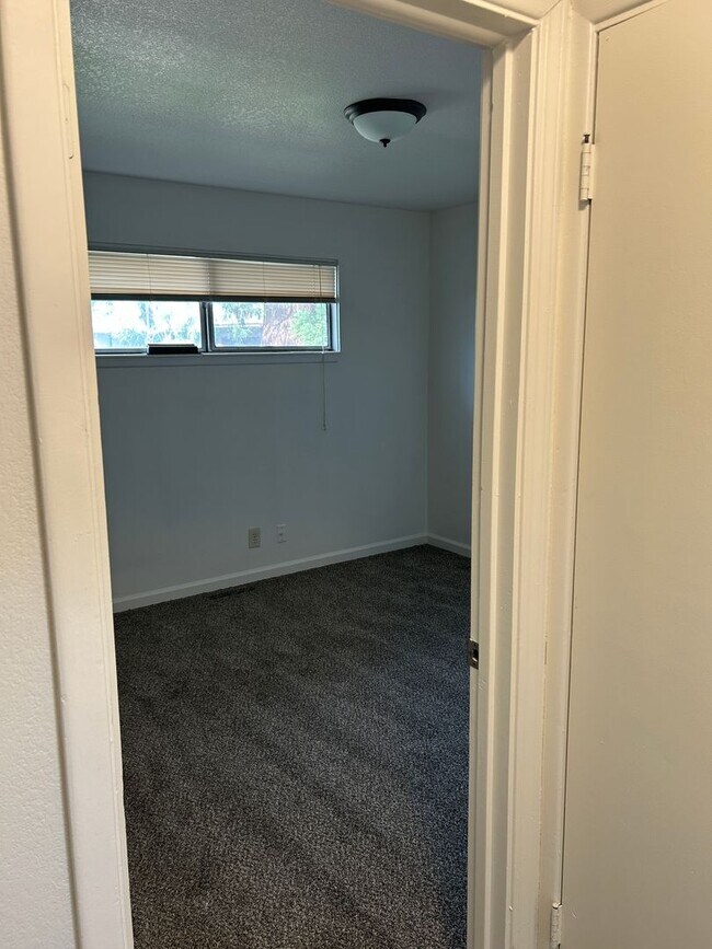 Building Photo - **SPARKS SINGLE STORY HOME**