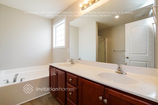 Building Photo - 907 Ballast Dr