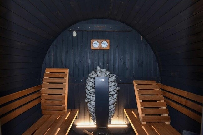 Building Photo - 6017 Newport Village Way