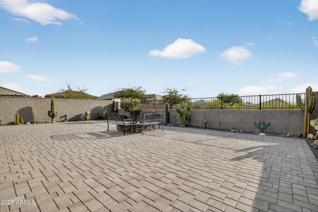 Building Photo - 17763 W Granite View Dr