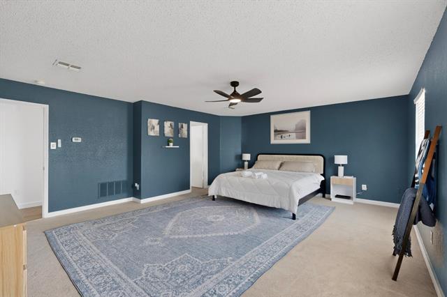 Building Photo - 2316 White Oak Dr