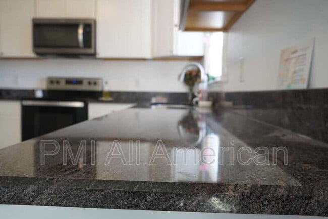 Building Photo - 1142 Blankshire Rd