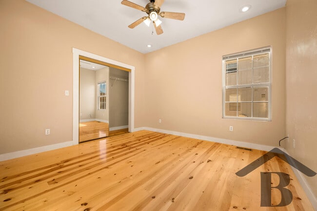 Building Photo - 1522 S Tuscany Ct