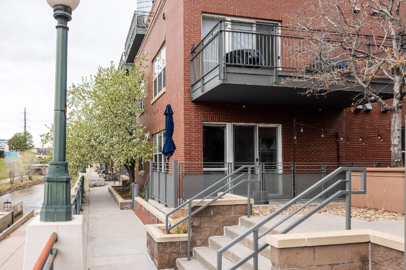 Building Photo - 1438 Little Raven St