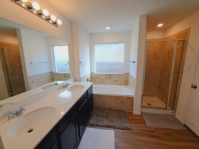 Building Photo - COMING SOON! Beautiful 4BR 3BA w/ Fenced Backyard • Private Yard• Attached Garage in Siena