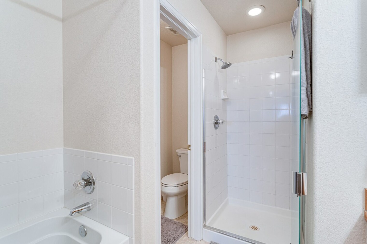 Building Photo - 15555 E 40th Ave