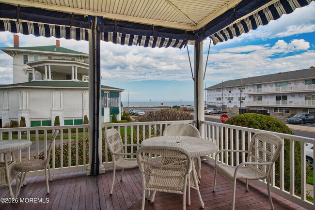 Building Photo - 20 Woodland Ave