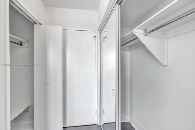Building Photo - 5151 Collins Ave