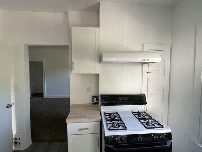 Kitchen Pic 2 - 3416 E Scarborough Rd
