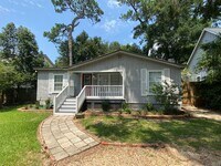 Building Photo - UPCOMING WEST FAIRHOPE 3/2 F&N COTTAGE