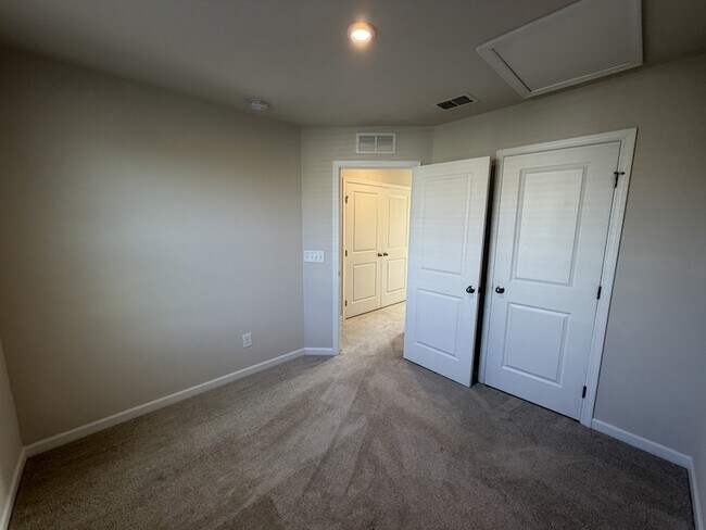 Building Photo - 2757 Thornton Grove Blvd