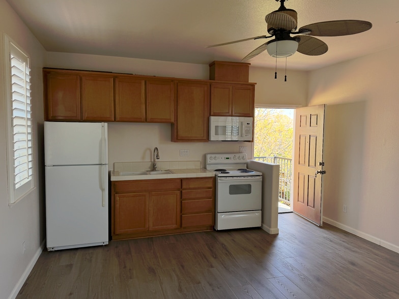 Building Photo - 606 Leah Ln