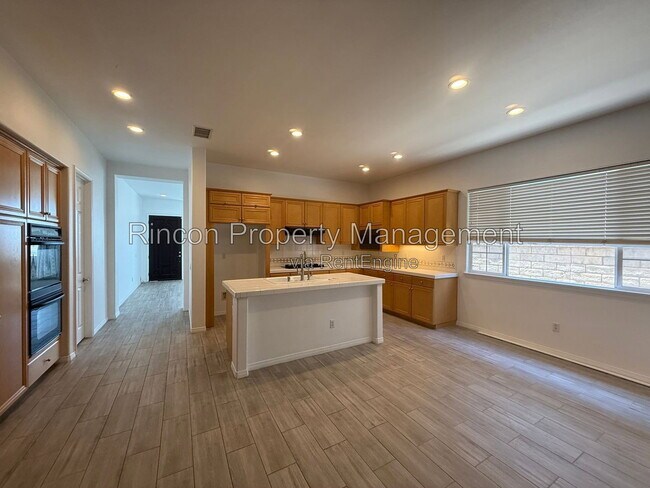 Building Photo - 605 Corte Sol