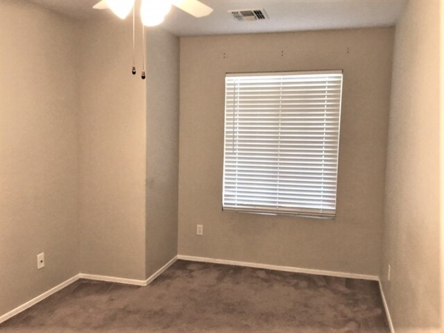 Building Photo - 894 S Annie Ln