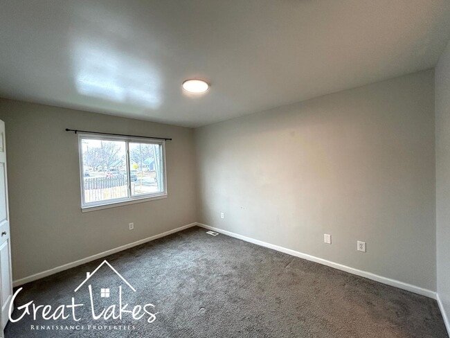 Building Photo - Lovely 3 Bedroom 1 Bathroom now available for rent