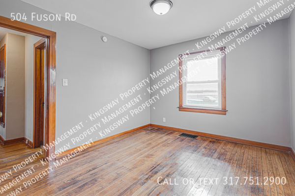 Building Photo - 504 W Fuson Rd