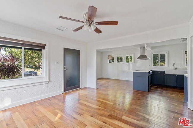 Building Photo - 1242 N Commonwealth Ave