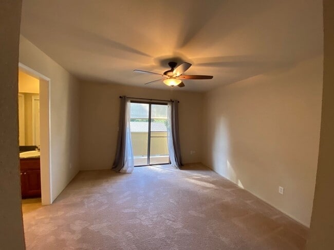 Building Photo - Two bedroom condo in Gated Community with ...
