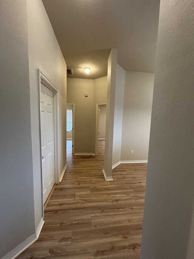 Building Photo - 2237 Scissortail Landing Dr