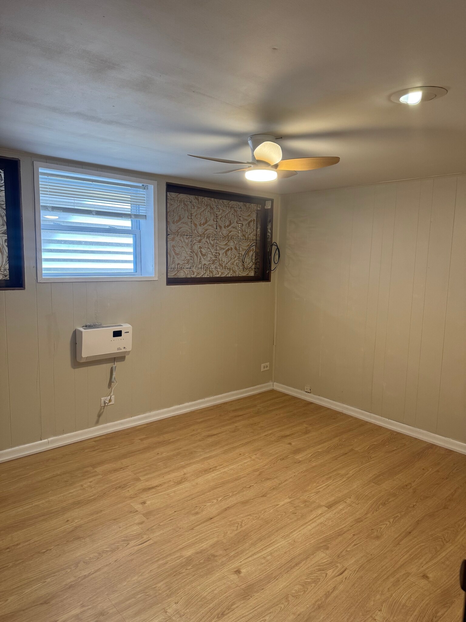Bedroom 3 - 5114 W Grace St