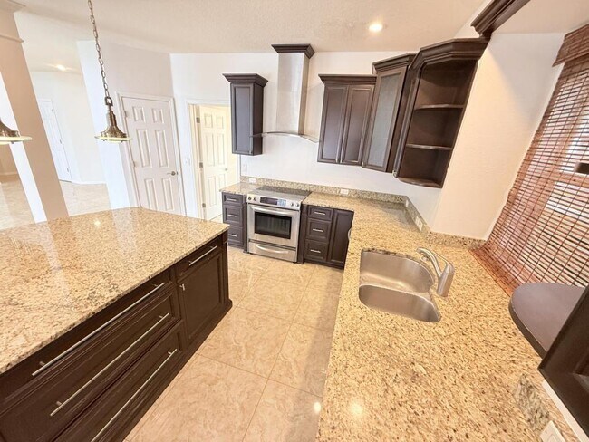 Building Photo - 8055 Glitter Ct